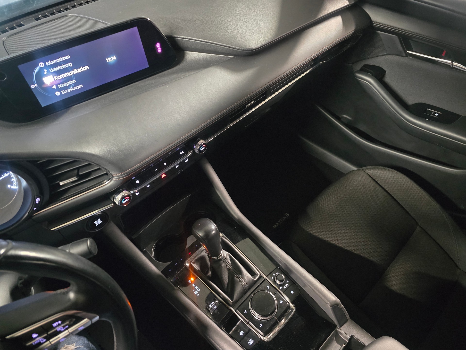 MAZDA 3 Hatchback SKYACTIV-G M Hybrid 122 Ambition Automat-image-12