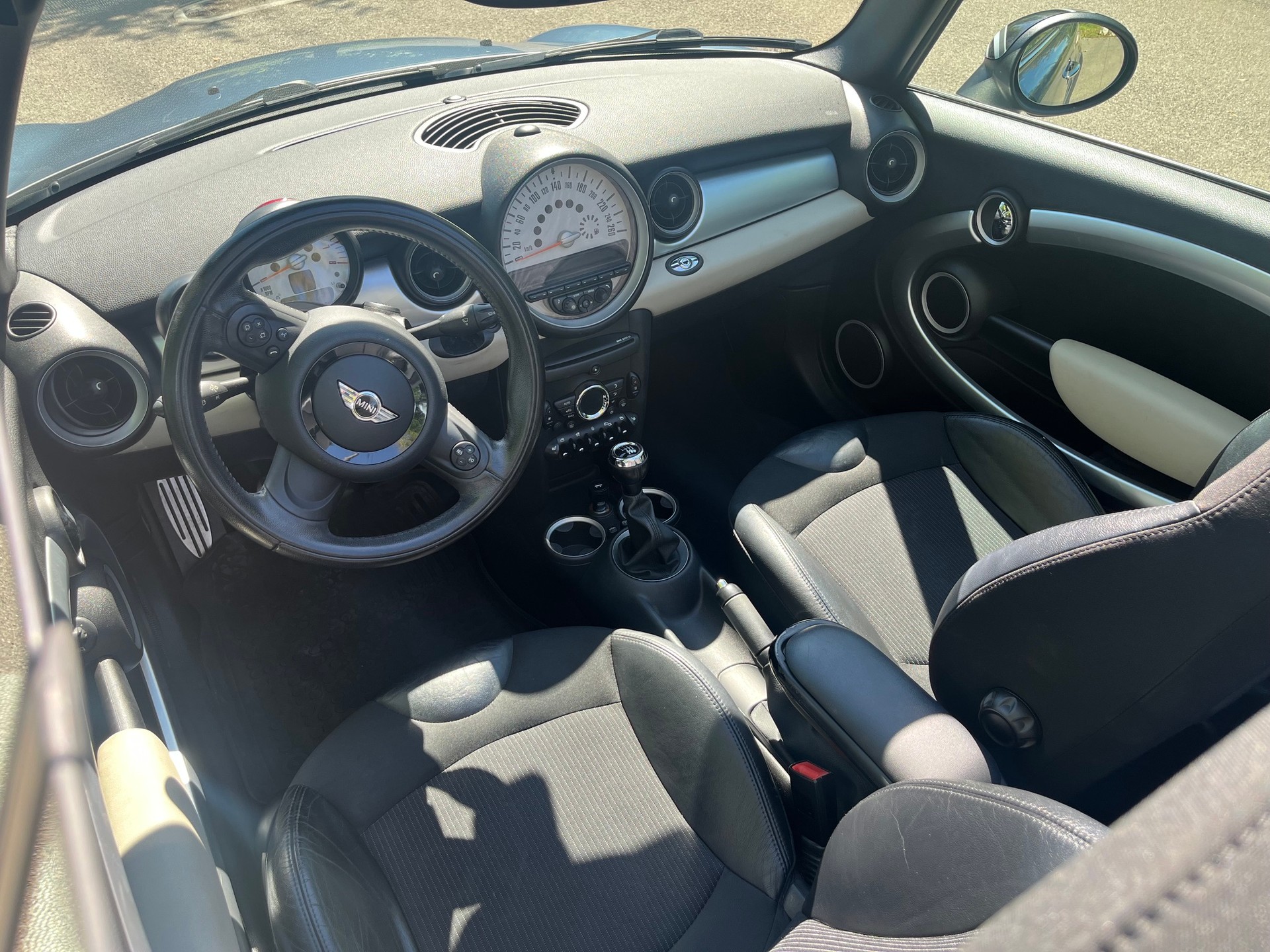 MINI 1.6i Cooper S-image-2