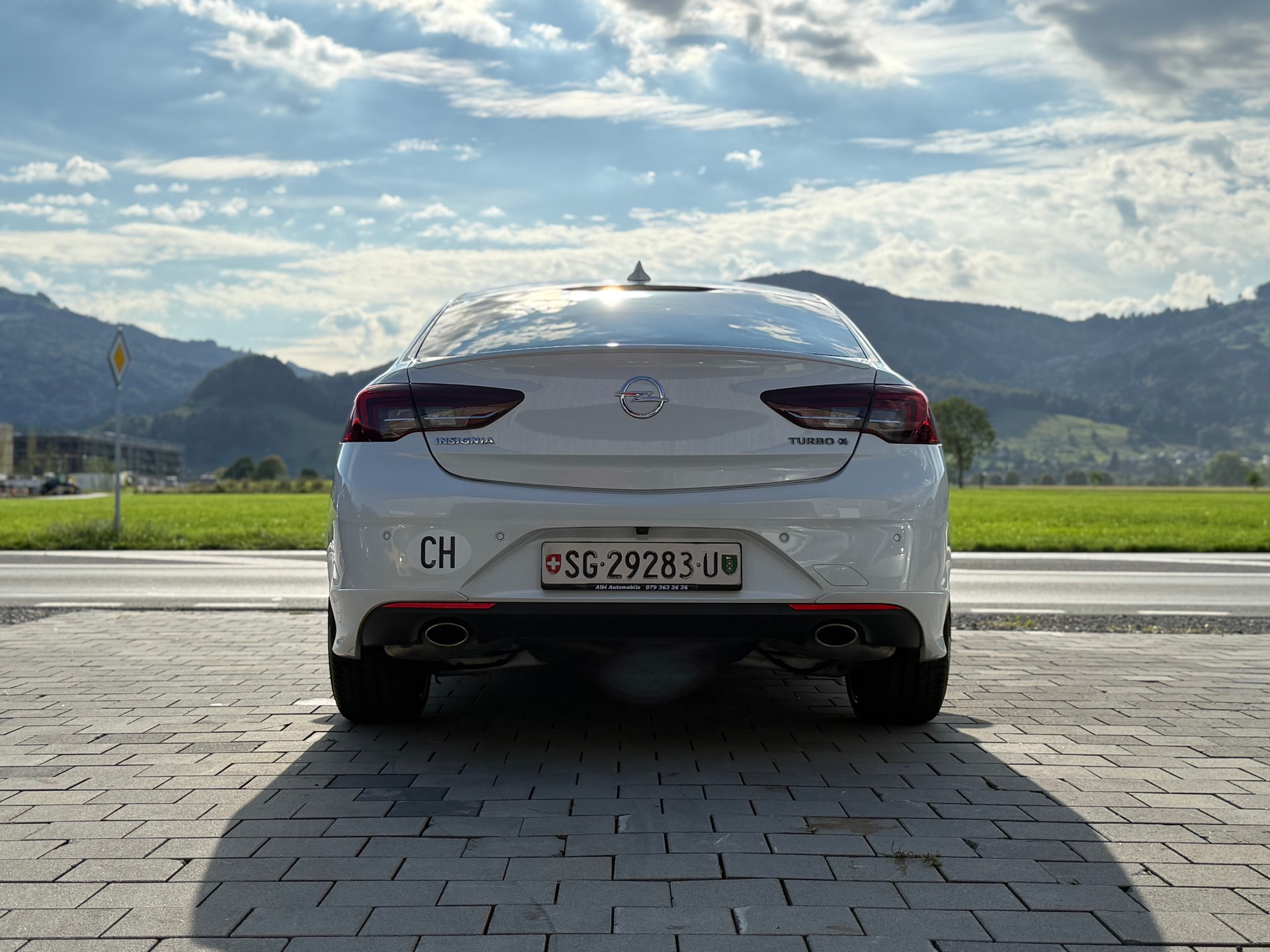 OPEL Insignia 2.0 T Grand Sport Excellence 4WD Automat.-image-6