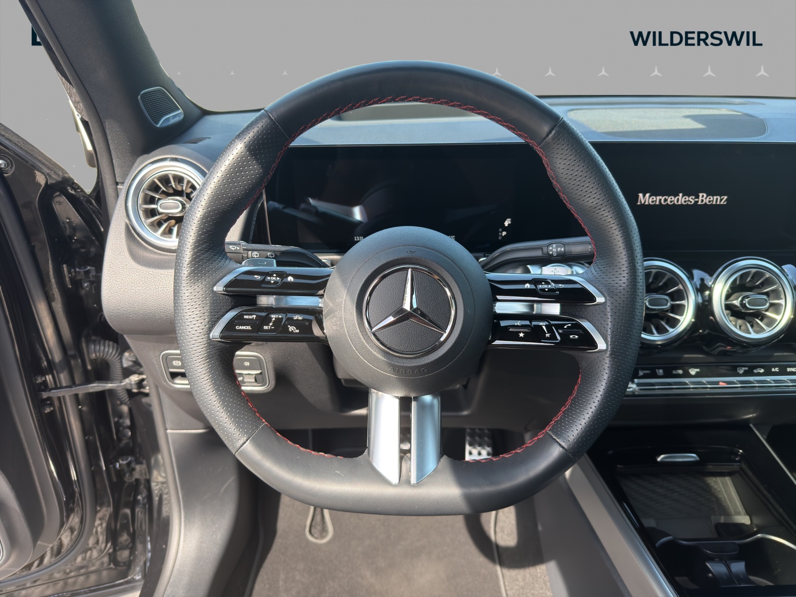 MERCEDES-BENZ GLB 250 4Matic 8G-Tronic-image-8