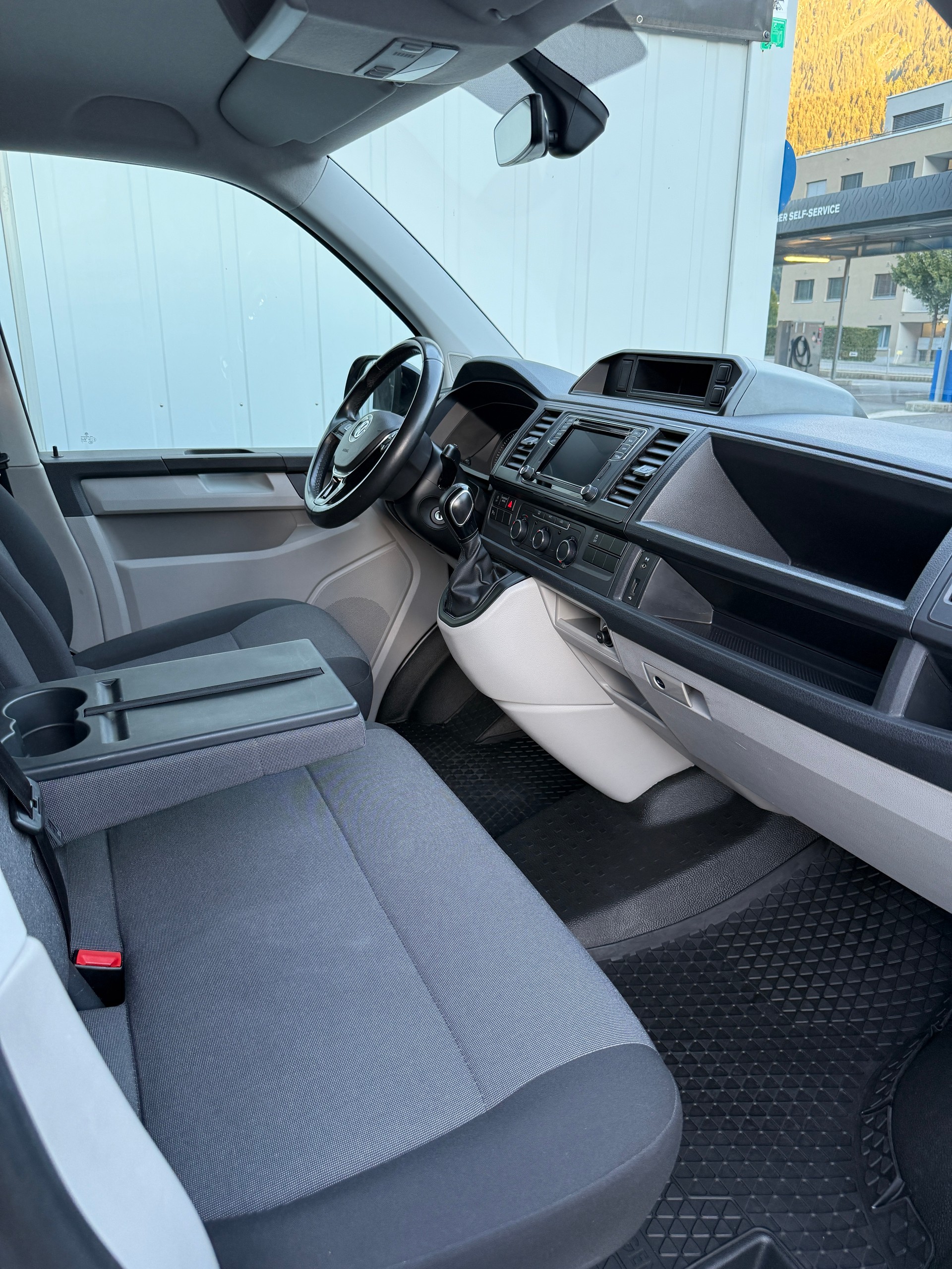 VW T6 2.0 TSI 4Motion DSG *EDITION*-image-14