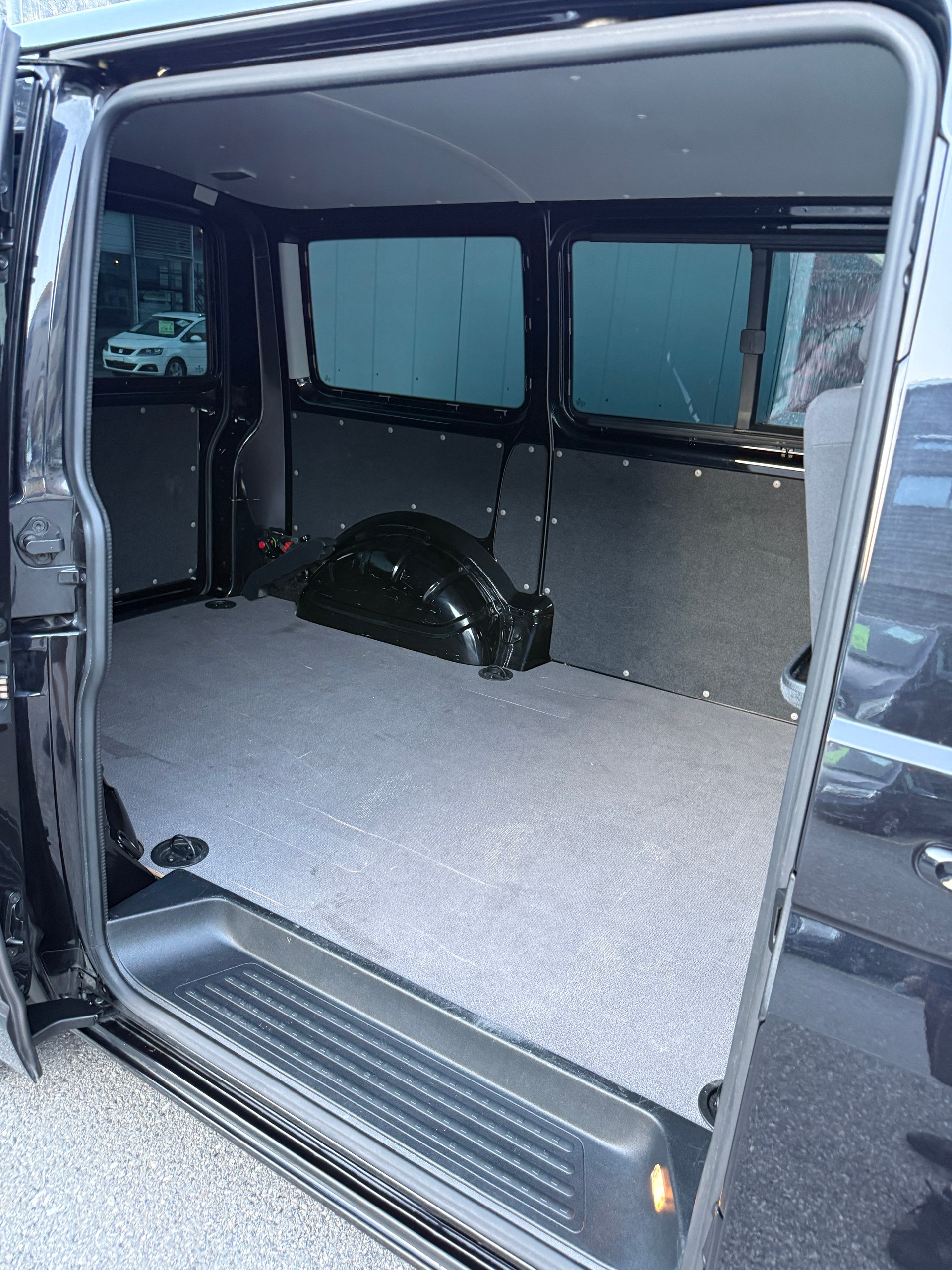 VW T6 2.0 TSI 4Motion DSG *EDITION*-image-15