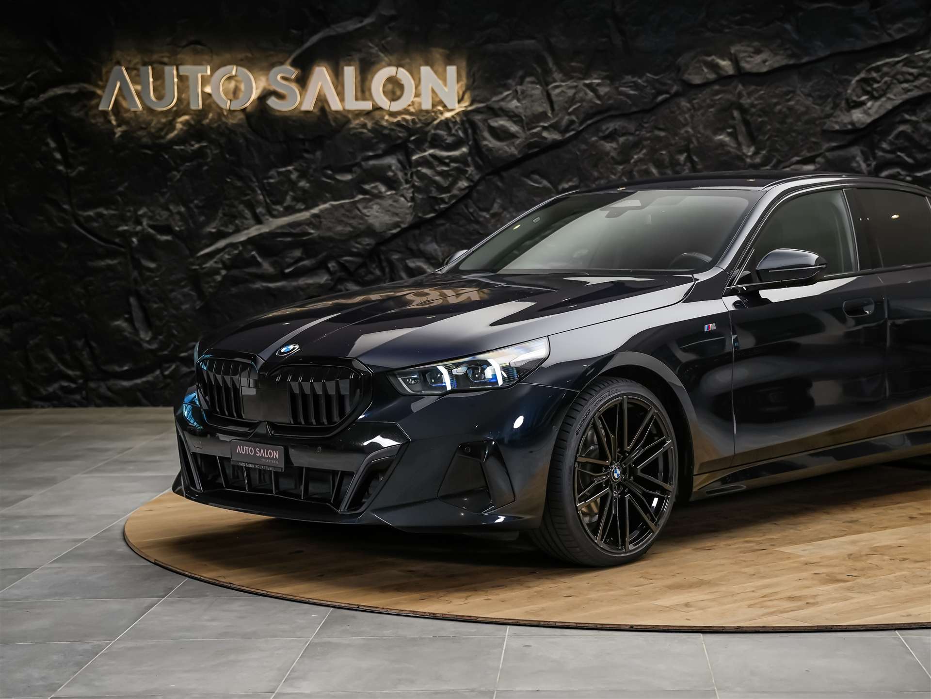 BMW 520d xDrive M Sport Steptronic *21" Felgen*Werksgarantie*Memory*-image-14