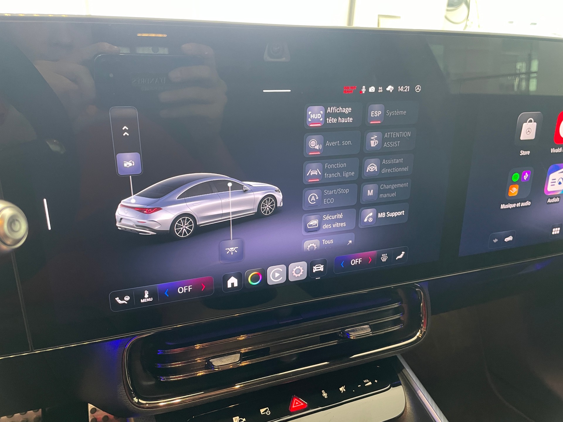 MERCEDES-BENZ CLA 220 8G-DCT 4Matic AMG Line-image-19