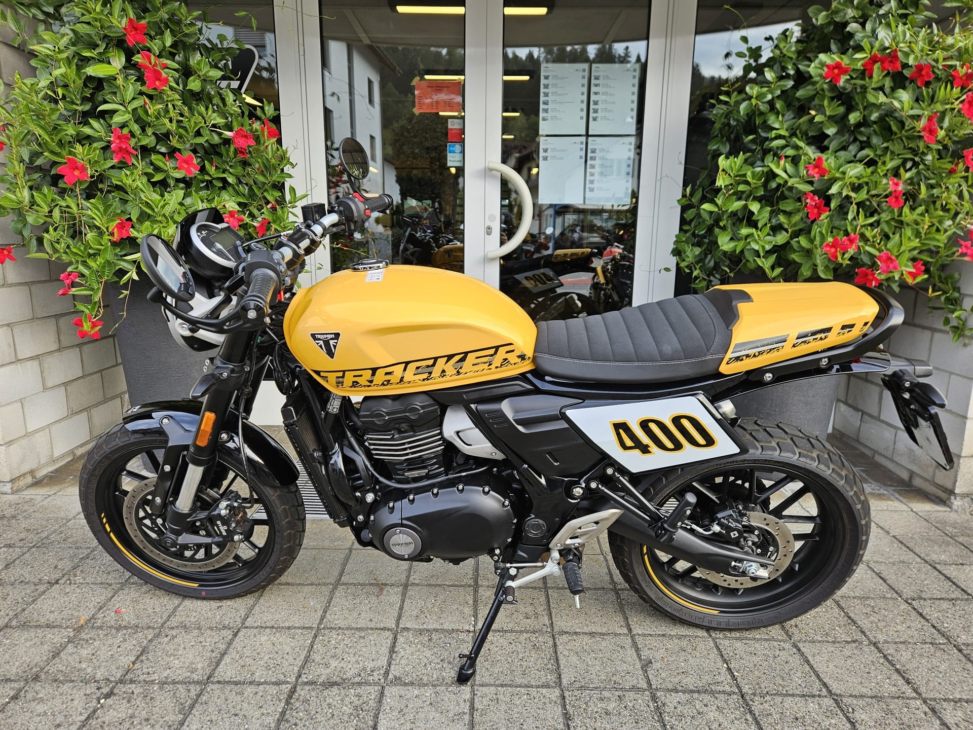 TRIUMPH Tracker 400-image-3