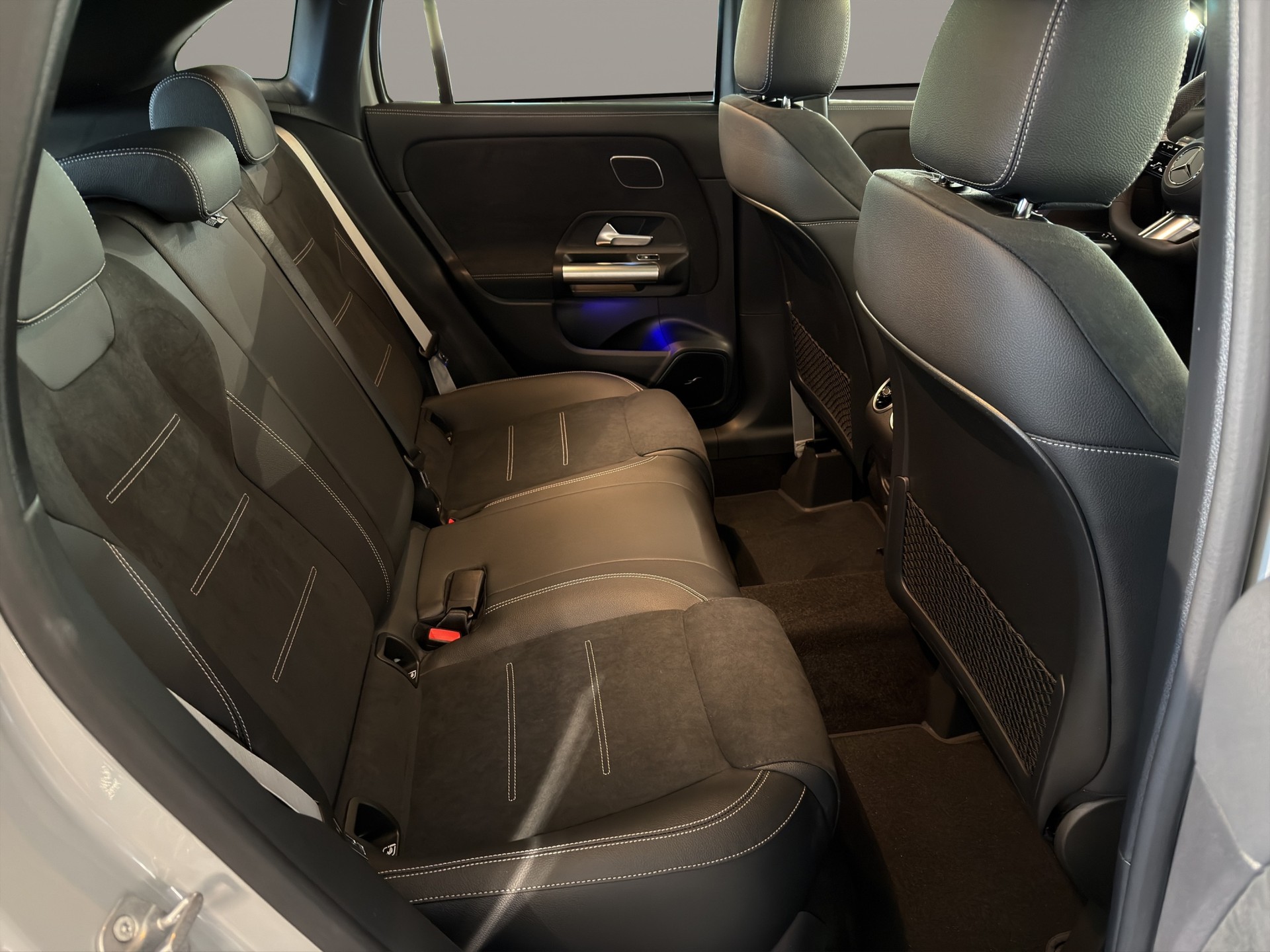 MERCEDES-BENZ GLA 250 4Matic 8G-DCT Swiss Star-image-11