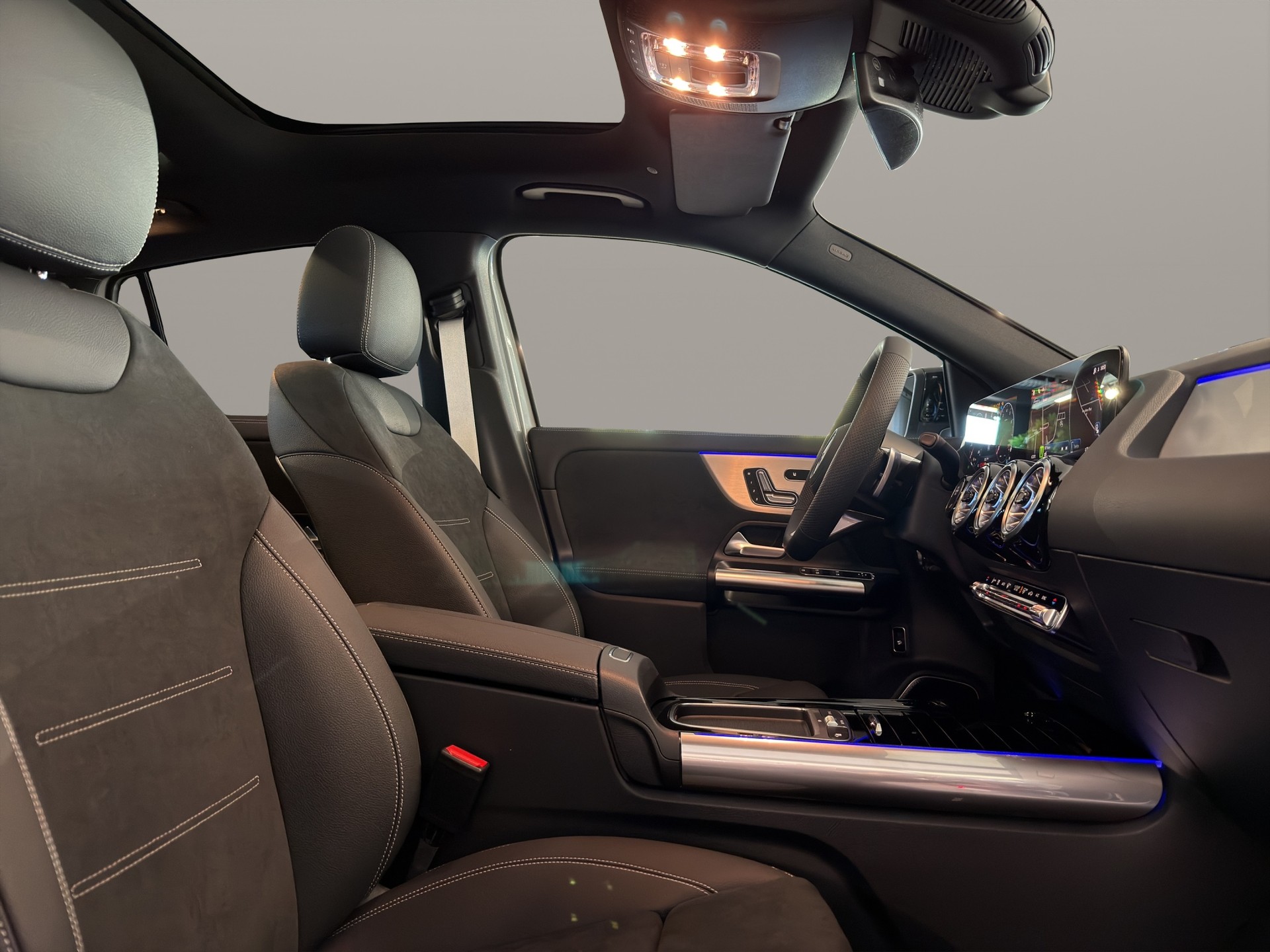 MERCEDES-BENZ GLA 250 4Matic 8G-DCT Swiss Star-image-10