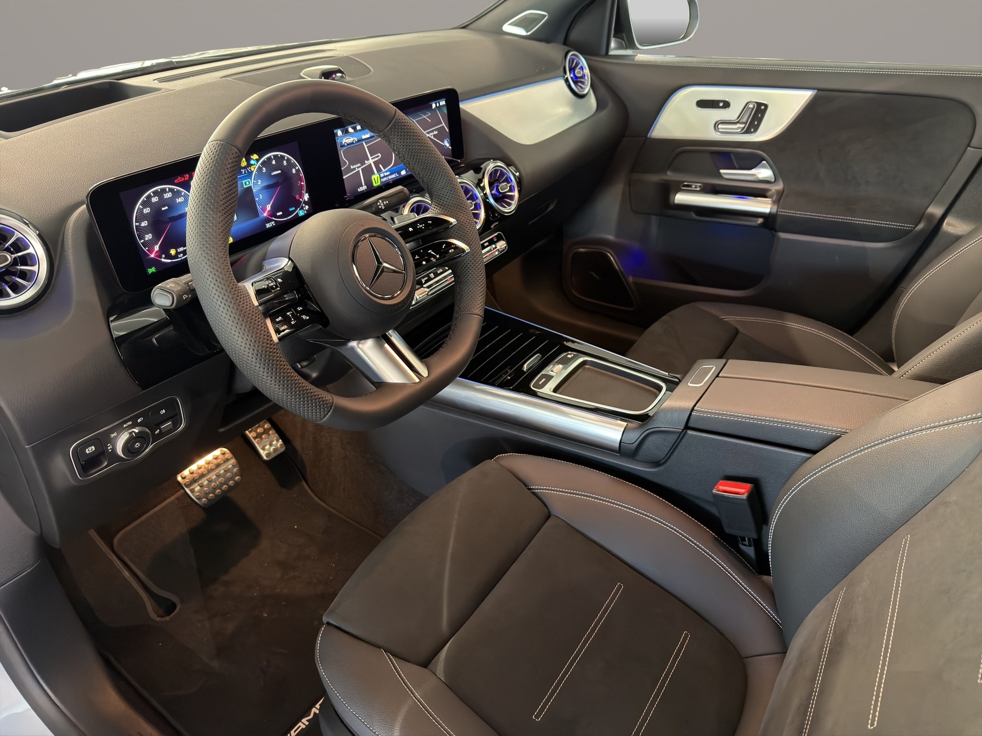 MERCEDES-BENZ GLA 250 4Matic 8G-DCT Swiss Star-image-8