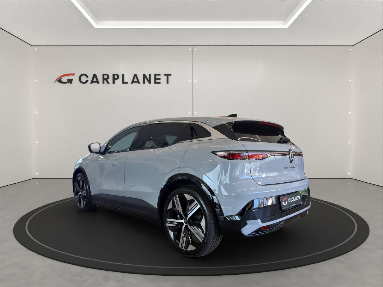 RENAULT Mégane E-Tech iconic-showroom-element-3