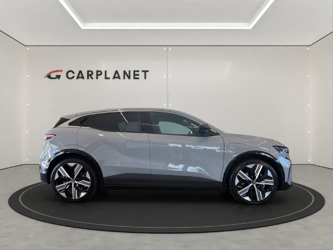 RENAULT Mégane E-Tech iconic-showroom-element-2