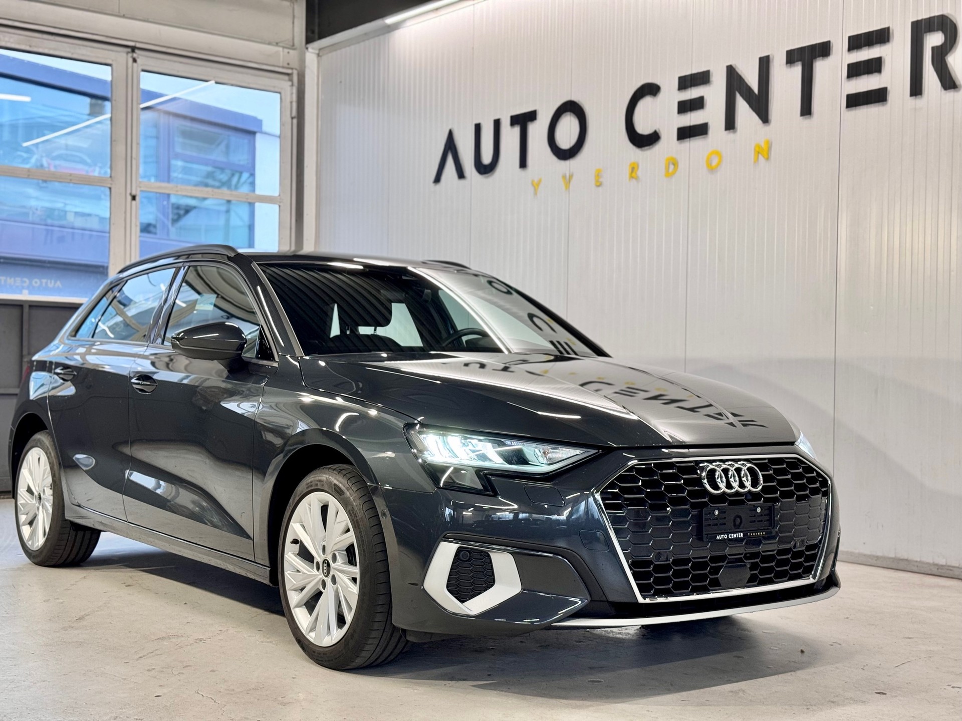 AUDI A3 Sportback 40 TFSI e advanced Attraction S-tronic-showroom-element-1