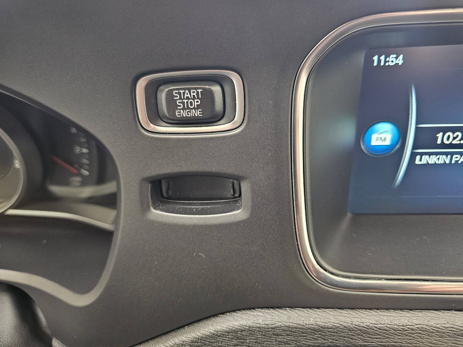 VOLVO V40 D3 Momentum-image-15