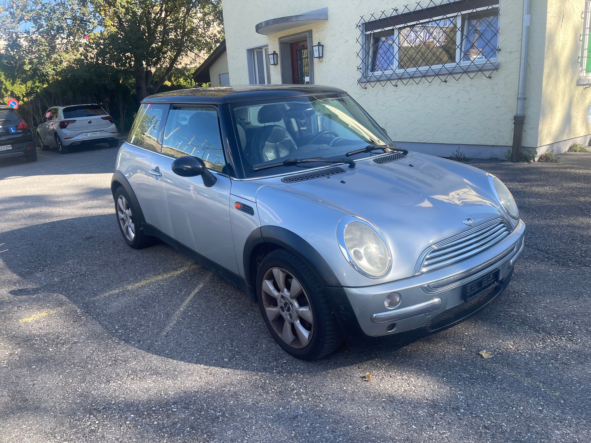 MINI Cooper-image-1