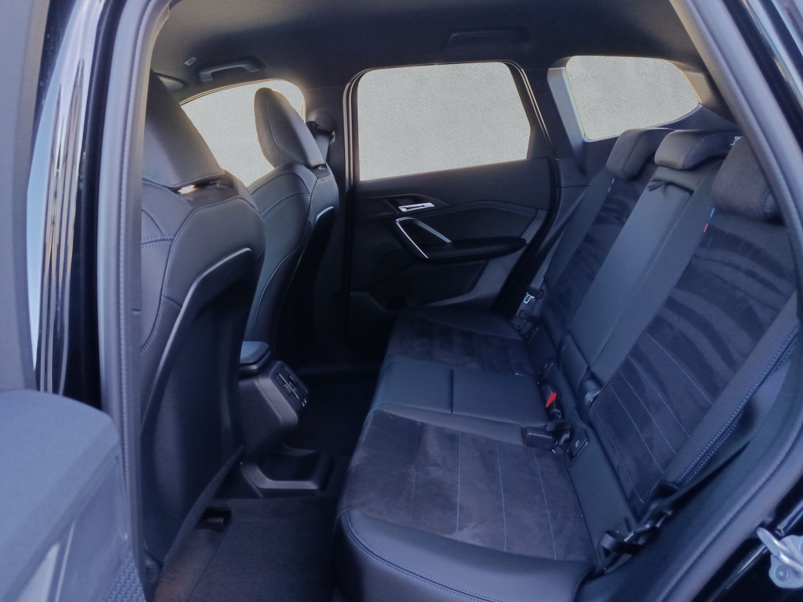 BMW iX1 eDrive 20 Edition M Sport-image-22