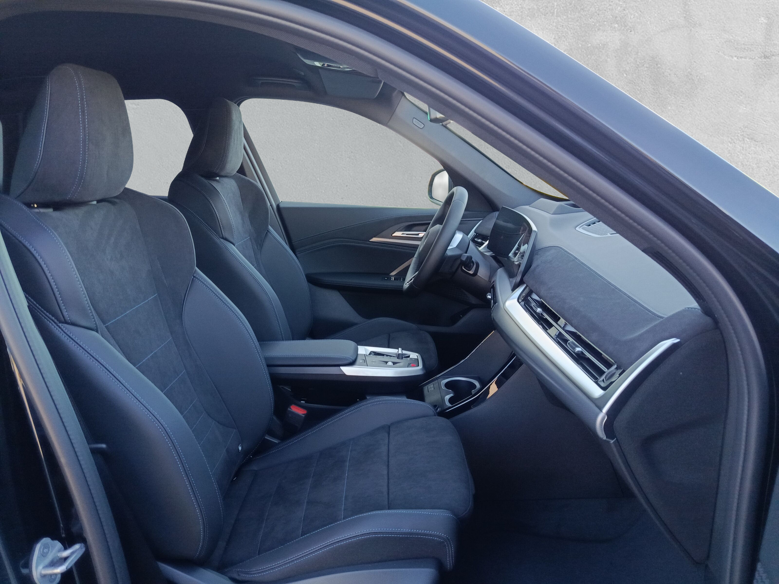 BMW iX1 eDrive 20 Edition M Sport-image-19