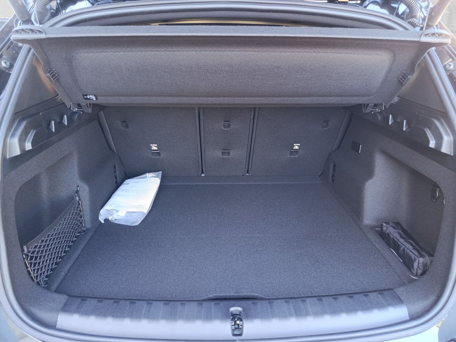 BMW iX1 eDrive 20 Edition M Sport-image-17