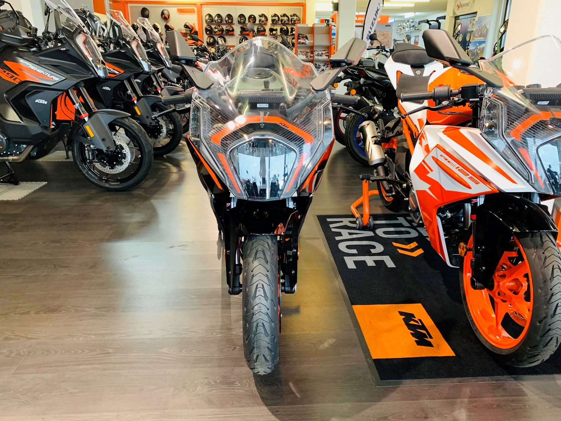 KTM RC 125 ABS-image-2