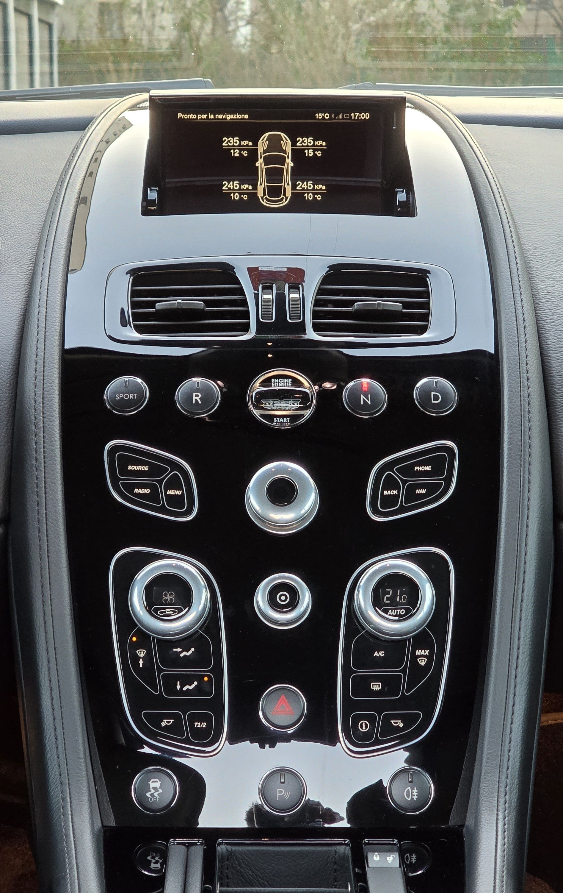 ASTON MARTIN V8 Vantage 4.7 Sportshift-image-23