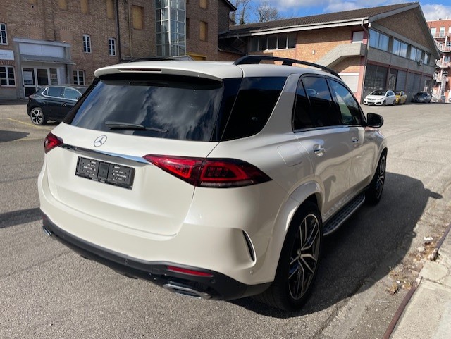 MERCEDES-BENZ GLE 400 d 4Matic AMG Line 9G-Tronic-image-6