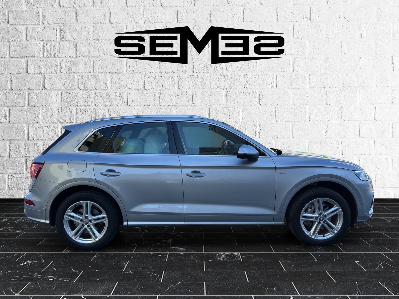 AUDI Q5 40 TDI sport quattro S-tronic-image-5