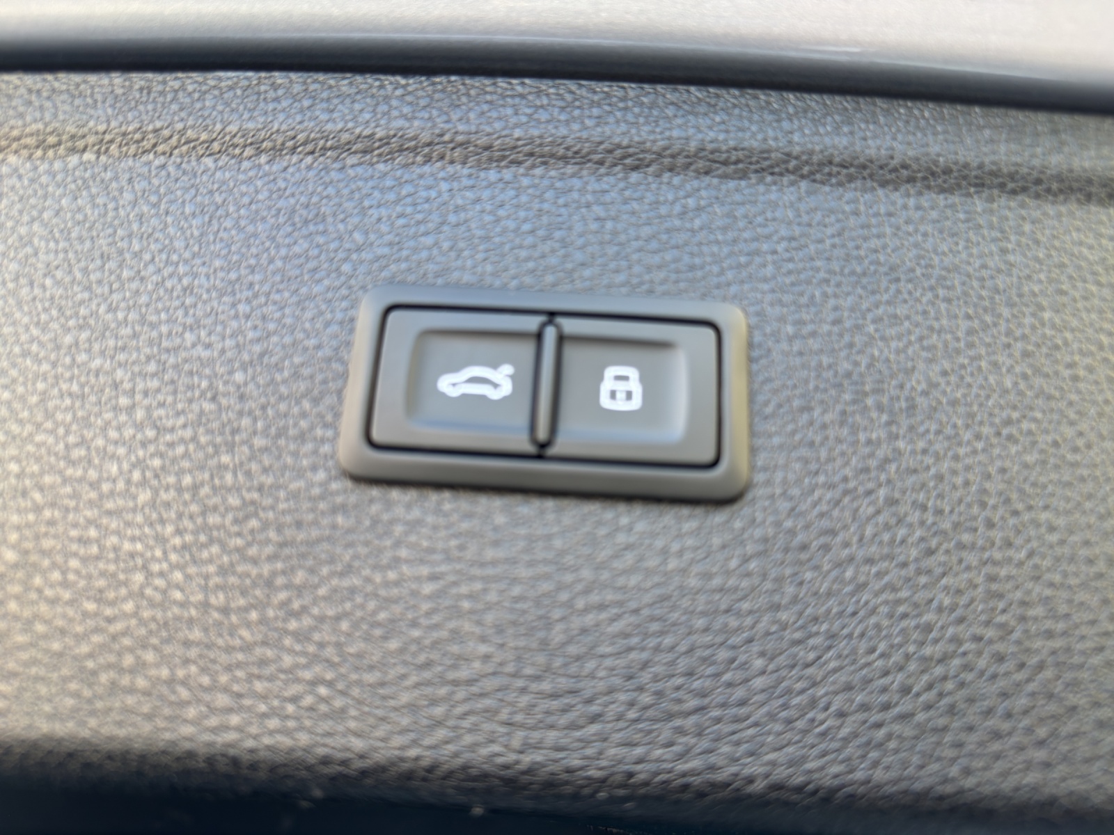 AUDI Q5 40 TDI sport quattro S-tronic-image-30