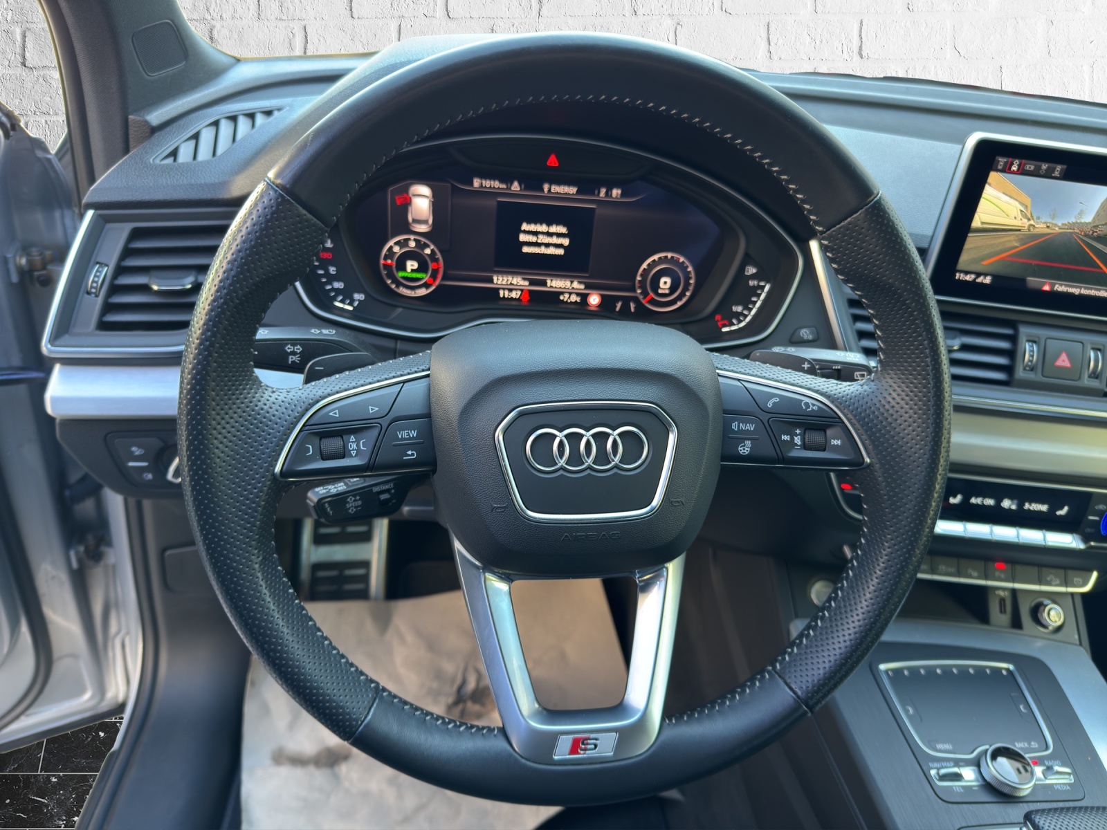 AUDI Q5 40 TDI sport quattro S-tronic-image-13