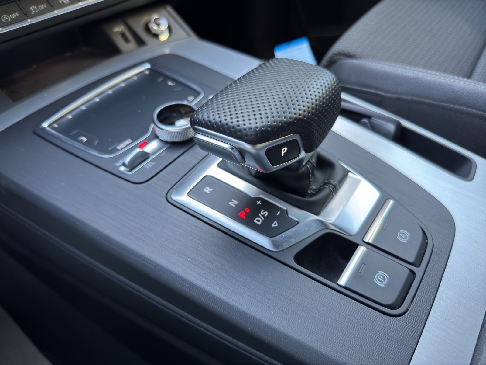 AUDI Q5 40 TDI sport quattro S-tronic-image-26