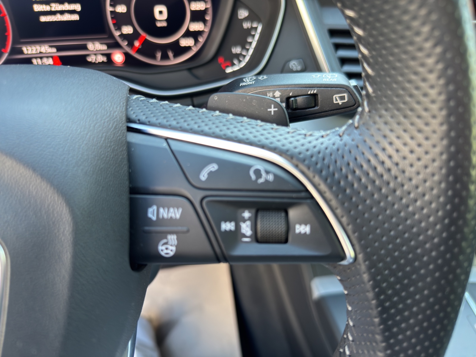 AUDI Q5 40 TDI sport quattro S-tronic-image-14