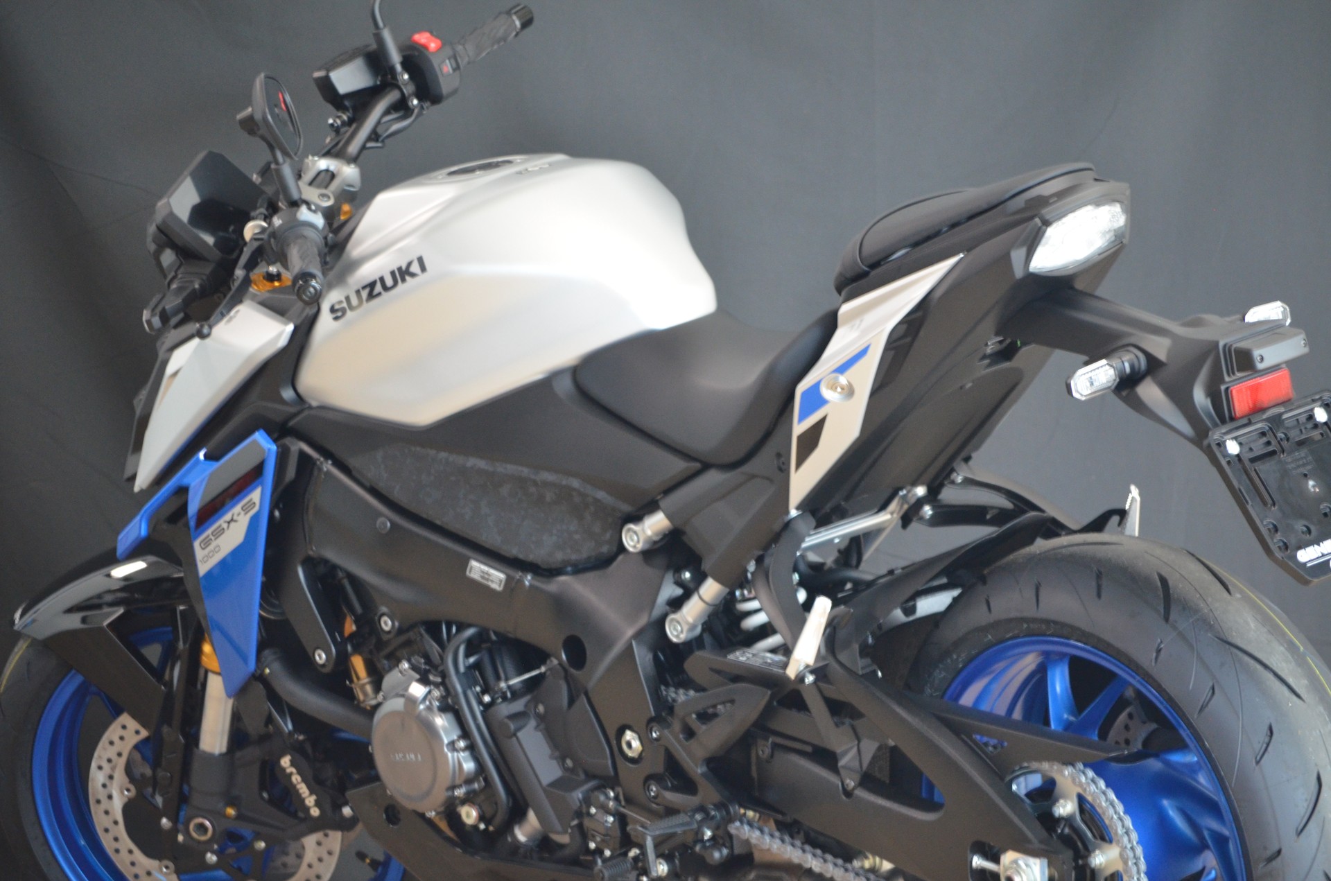 SUZUKI GSX-S 1000 MY25-image-8