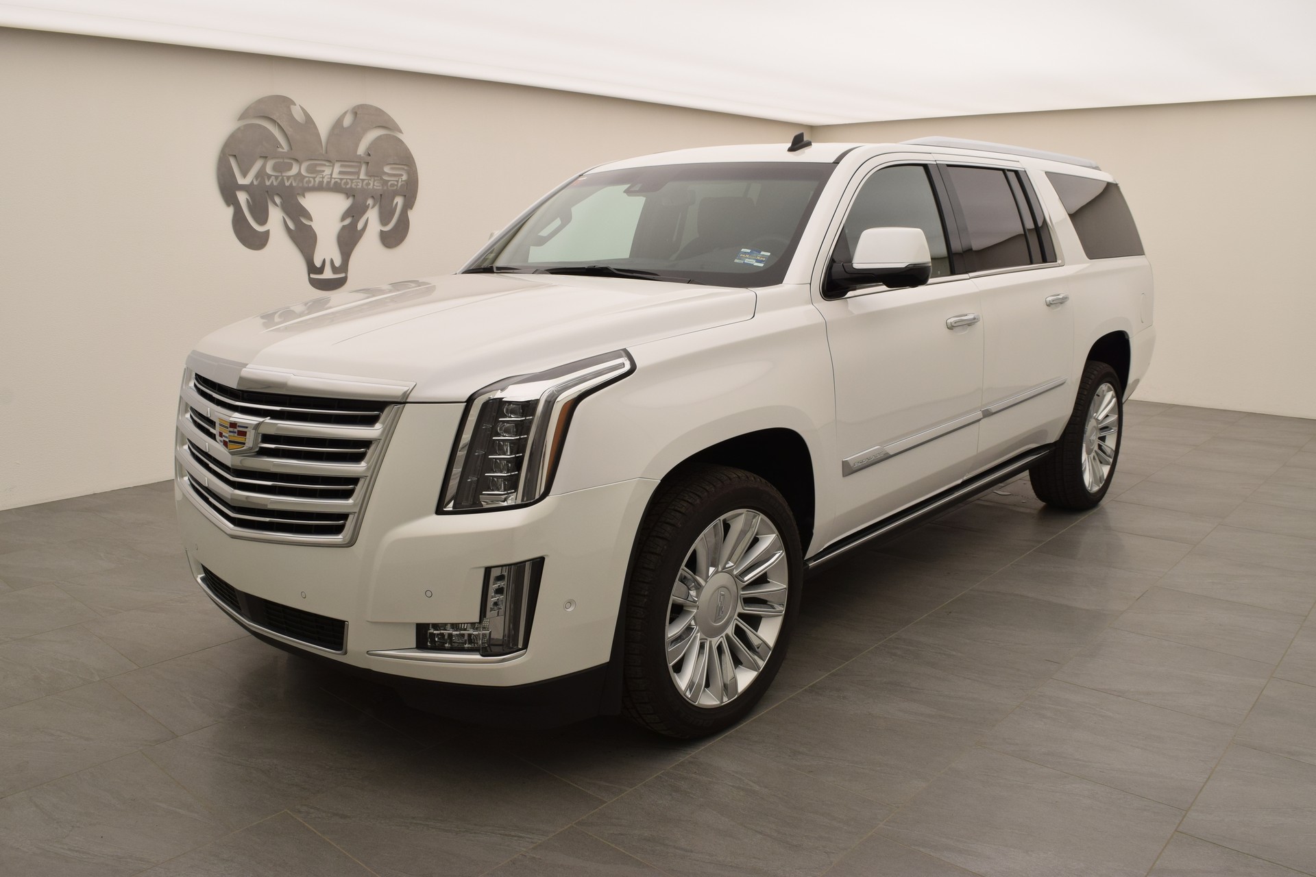 CADILLAC Escalade 6.2 ESV Platinum