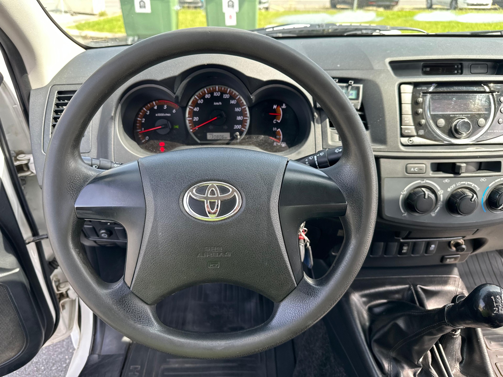 TOYOTA Hilux 2.5D 4WD Double Cab Luna-image-23