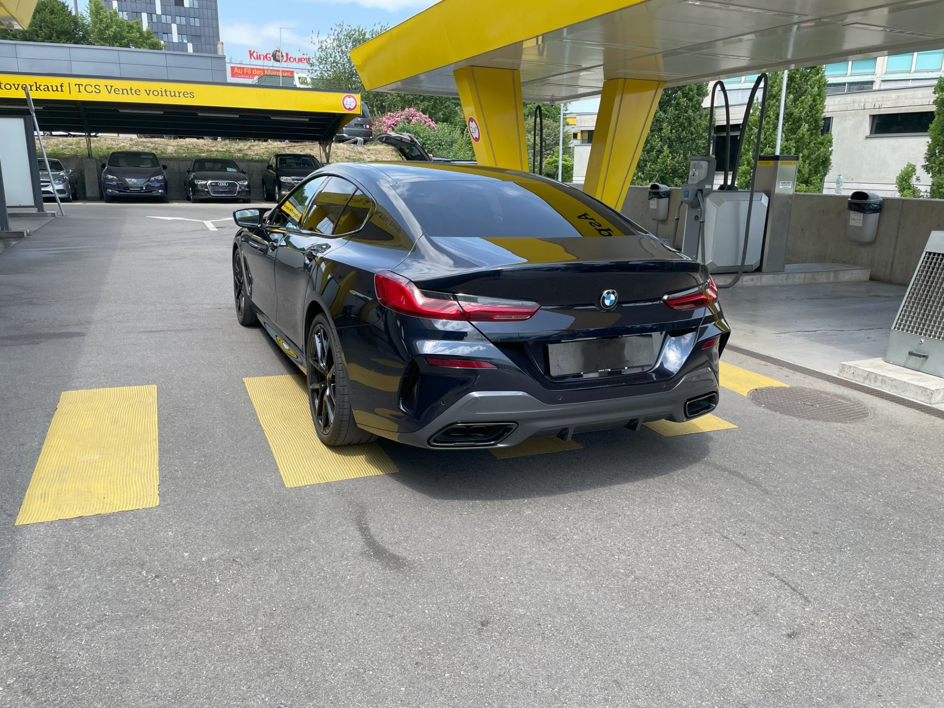 BMW M850i xDrive Steptronic-image-2
