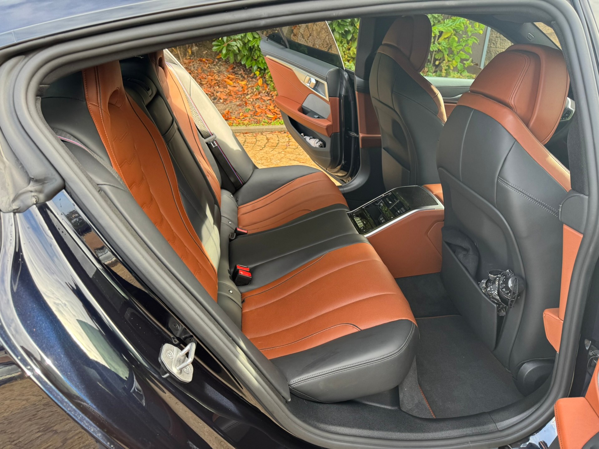 BMW M850i xDrive Steptronic-image-5