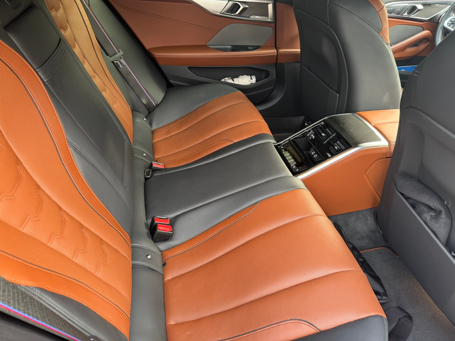 BMW M850i xDrive Steptronic-image-9