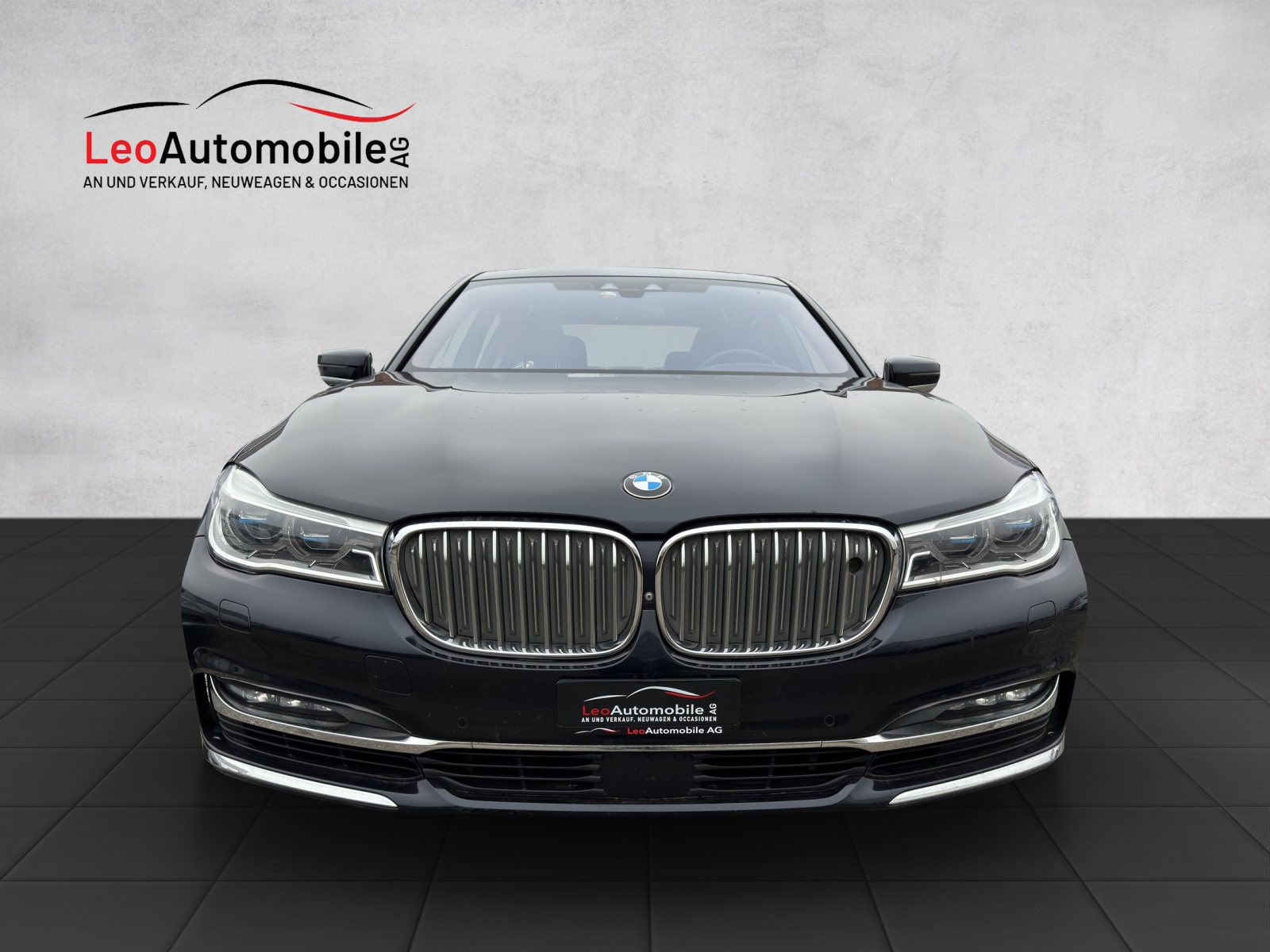 BMW M760Li xDrive Steptronic-image-6