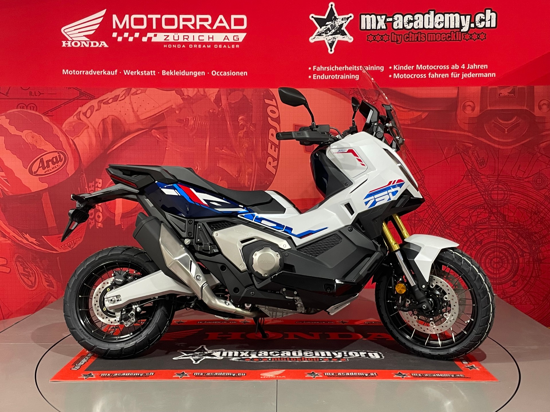 HONDA *X-ADV 750**Modell 2026**Special Edition**Matte Pearl White*-image-1