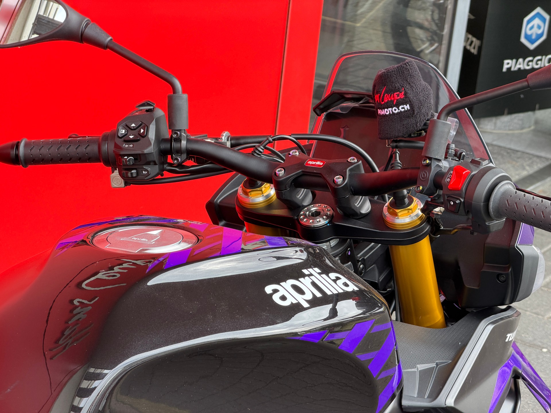 APRILIA Tuono V4 1100 E5+ Factory-image-7