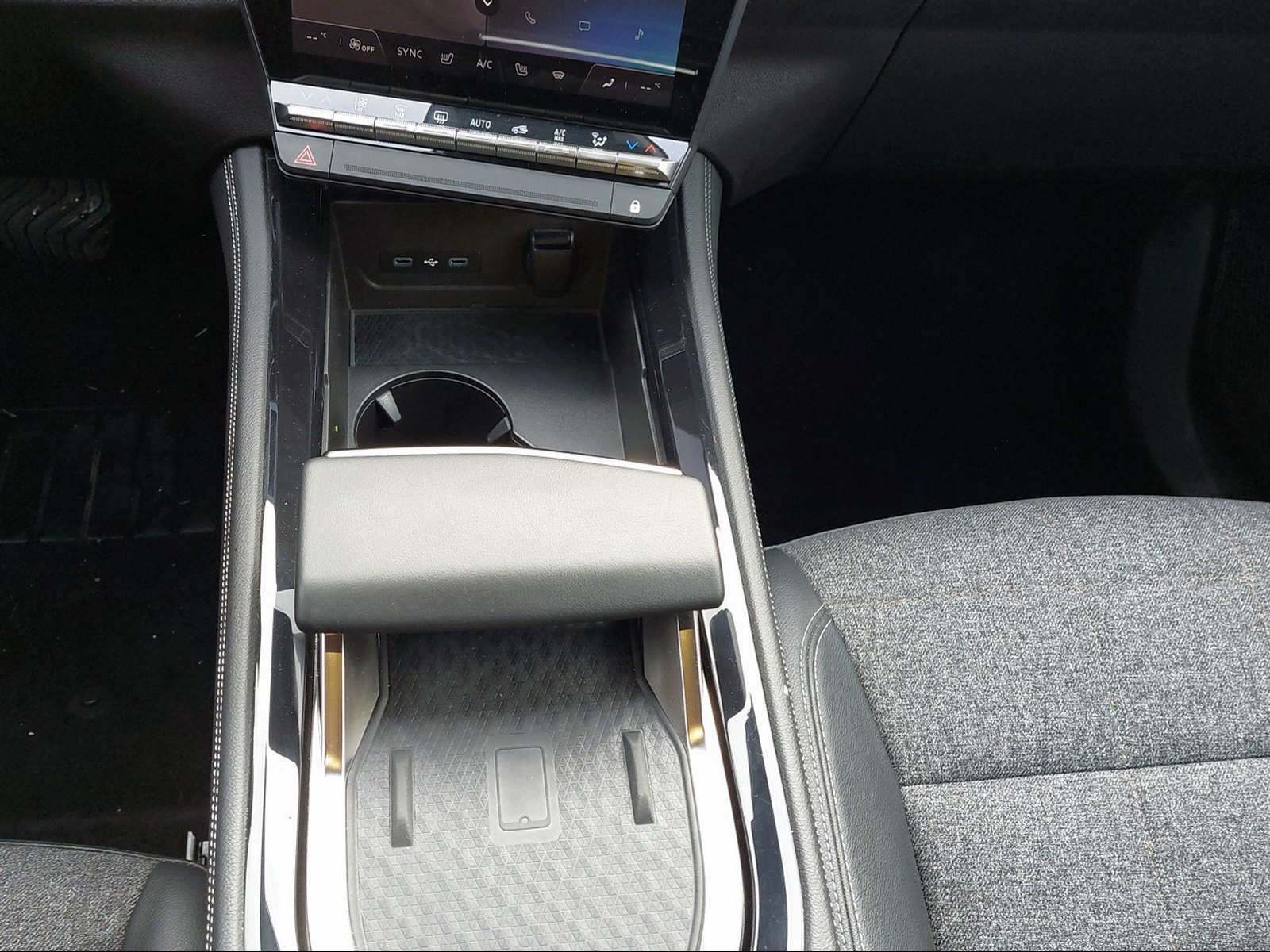 RENAULT Espace 1.2 E-Tech techno 7P-image-10
