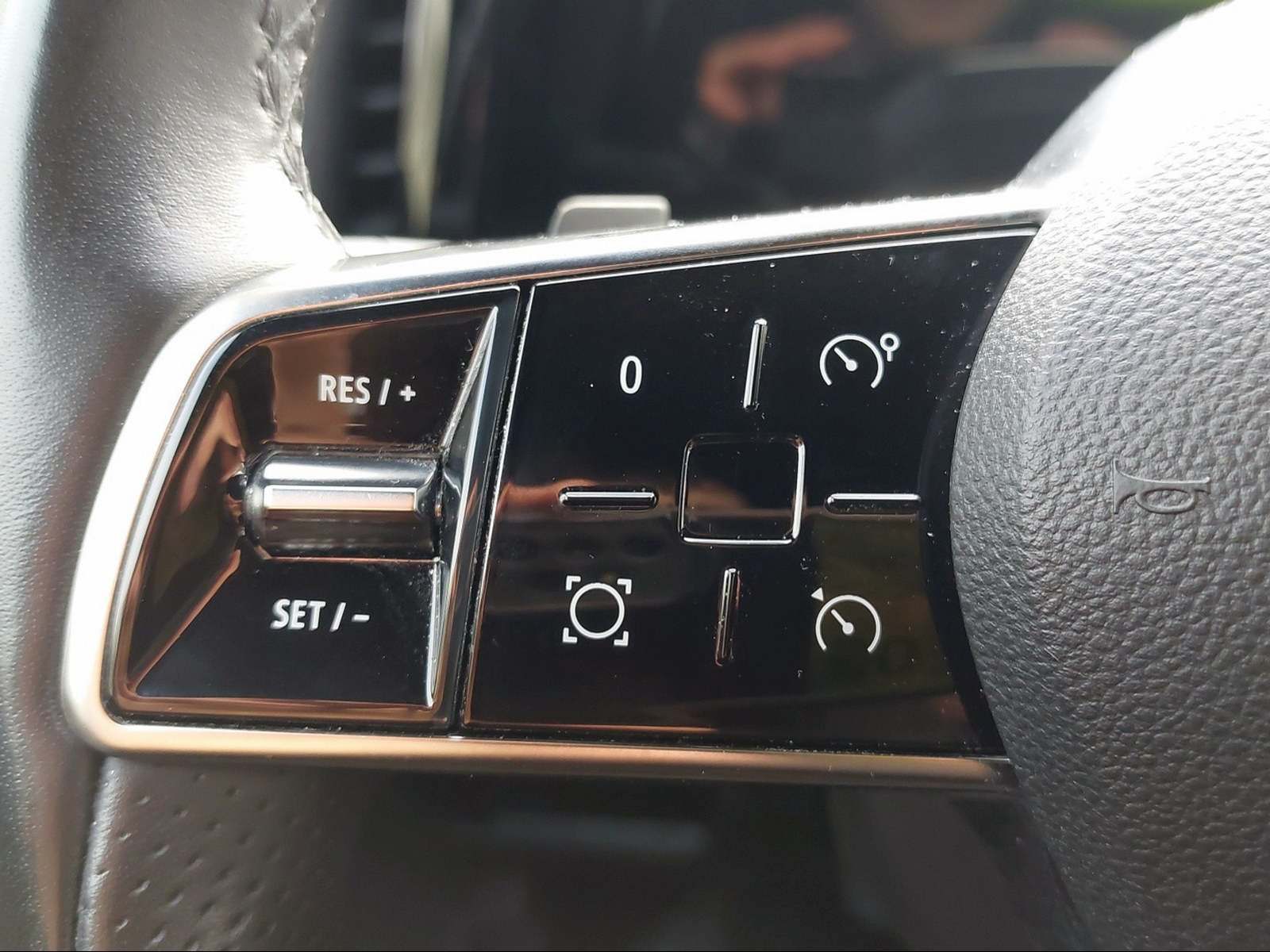 RENAULT Espace 1.2 E-Tech techno 7P-image-13