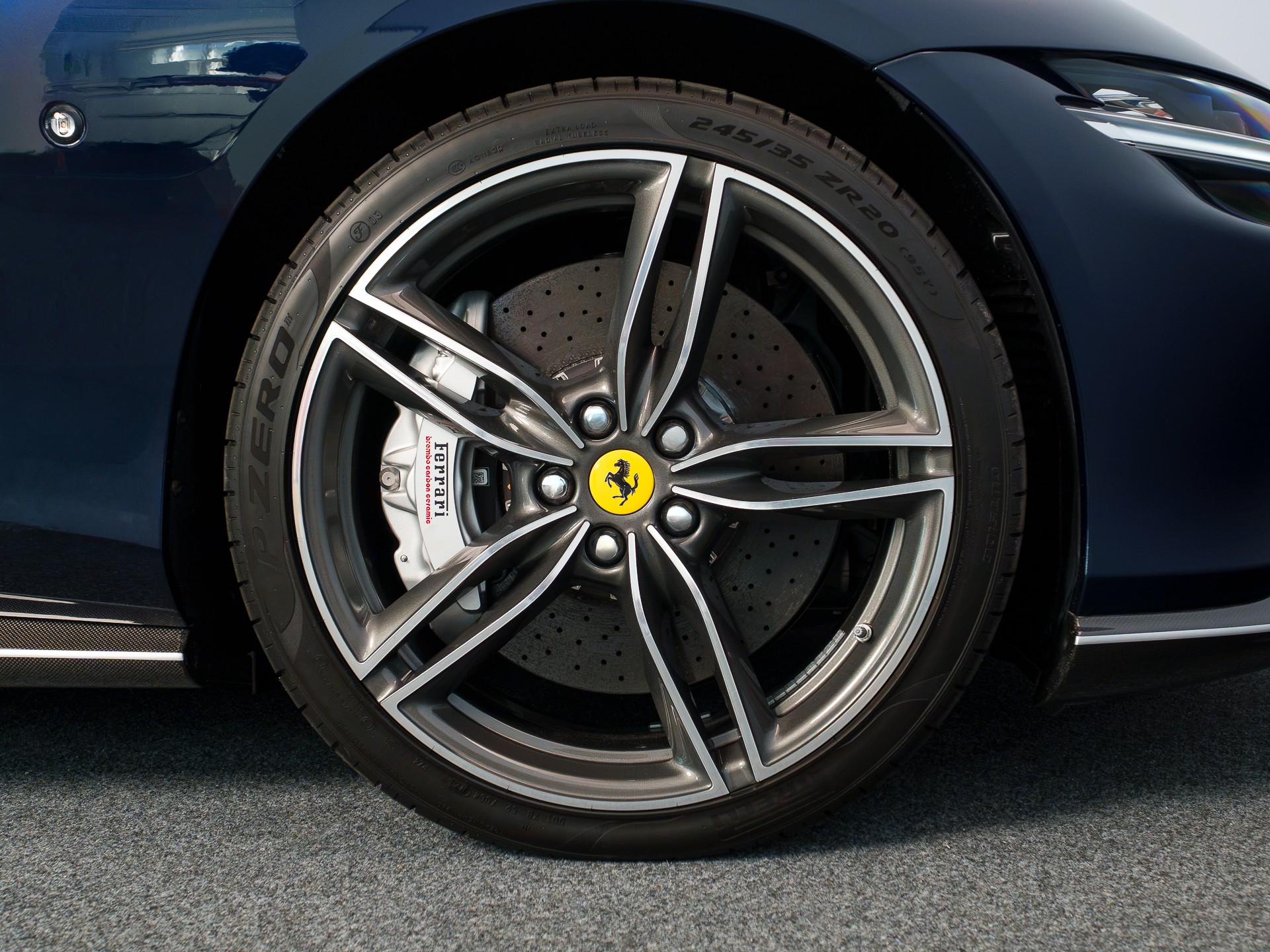 FERRARI Roma 3.9 V8 T "Tailor Made"-image-8