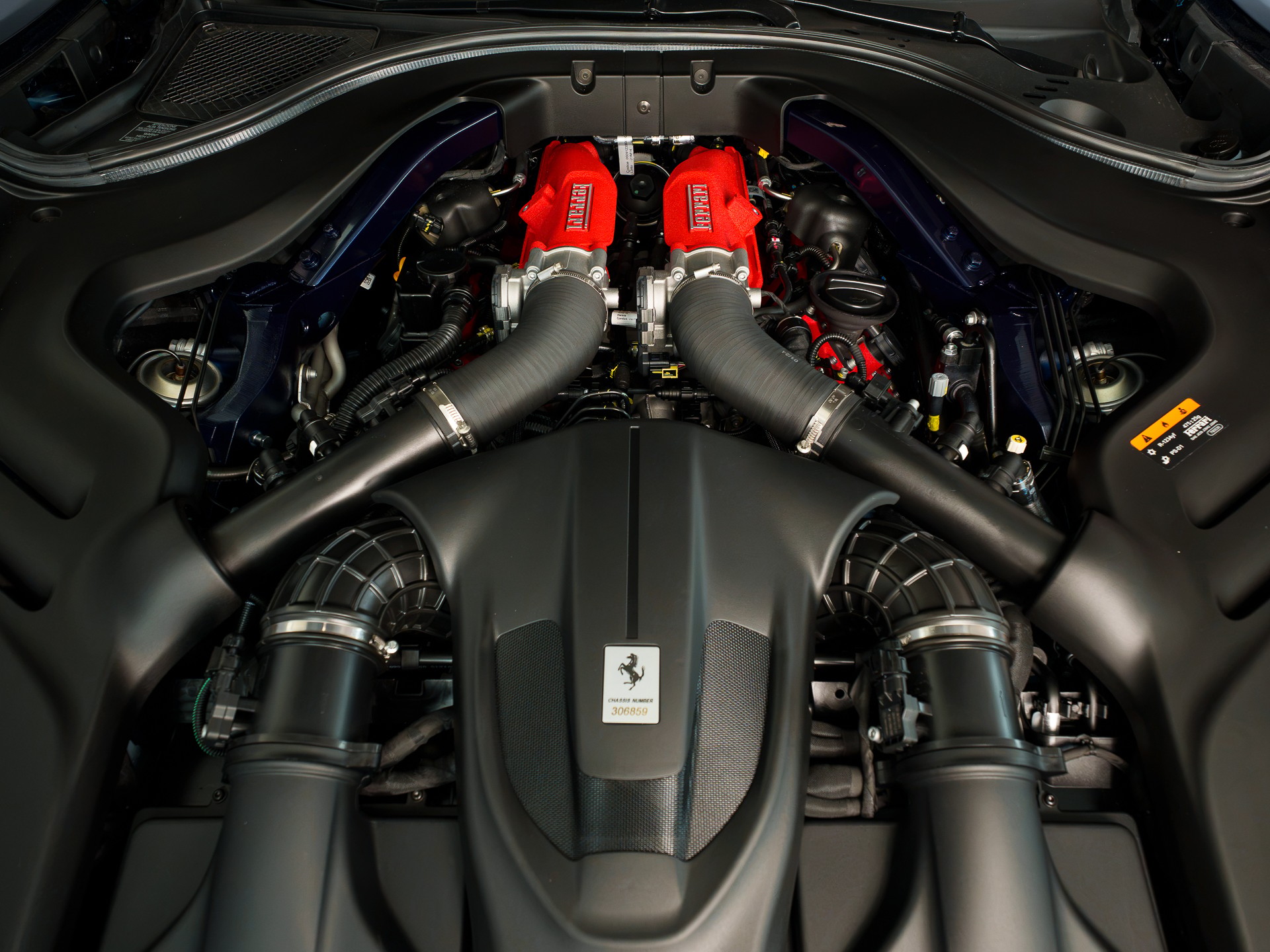 FERRARI Roma 3.9 V8 T "Tailor Made"-image-13