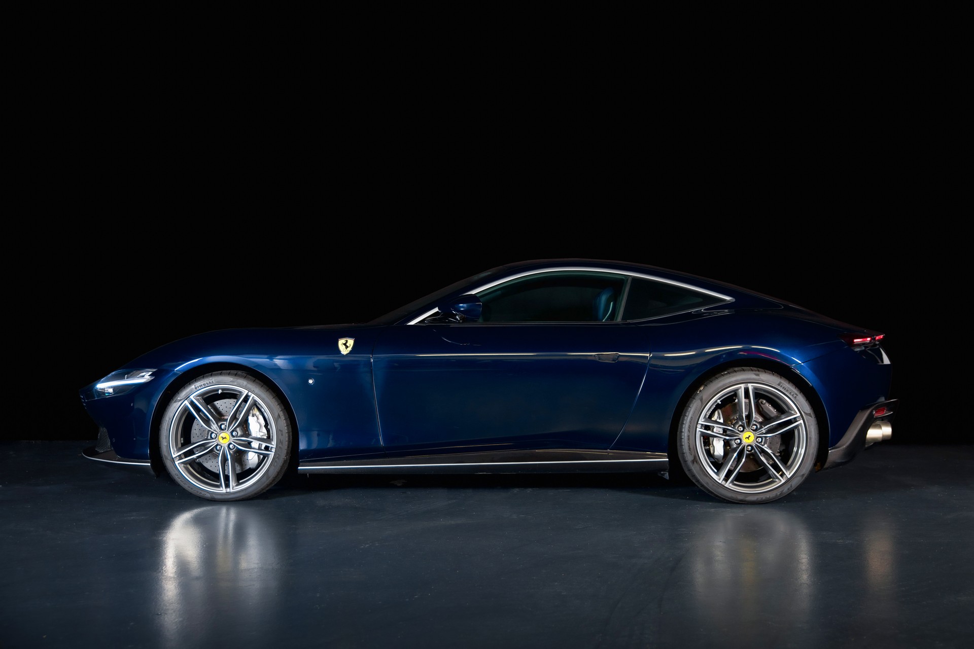 FERRARI Roma 3.9 V8 T "Tailor Made"-showroom-element-2