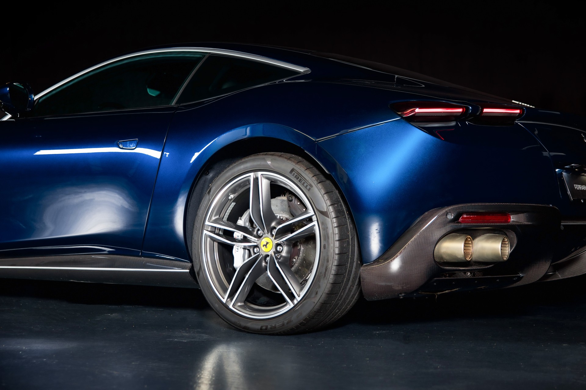 FERRARI Roma 3.9 V8 T "Tailor Made"-image-5