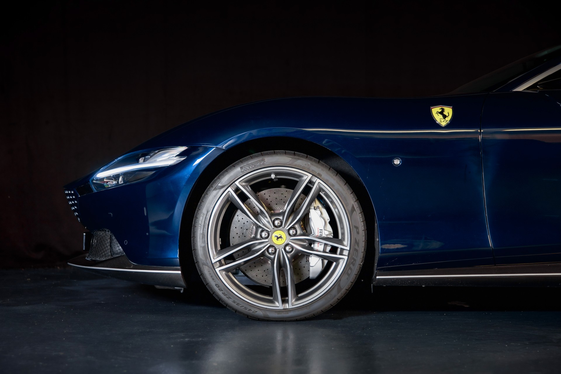 FERRARI Roma 3.9 V8 T "Tailor Made"-image-4