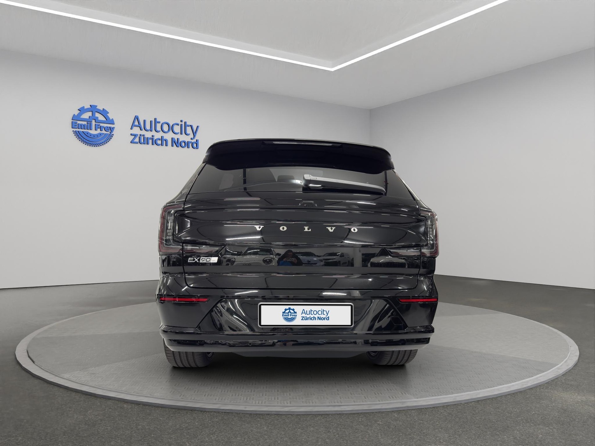 VOLVO EX90 Twin Performance Ultra AWD-showroom-element-3