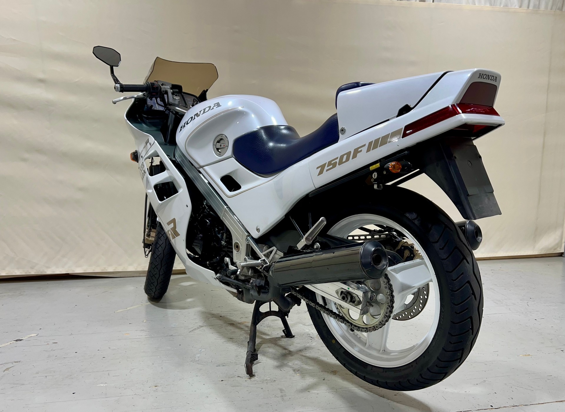 HONDA VFR 750 F G/H-image-11
