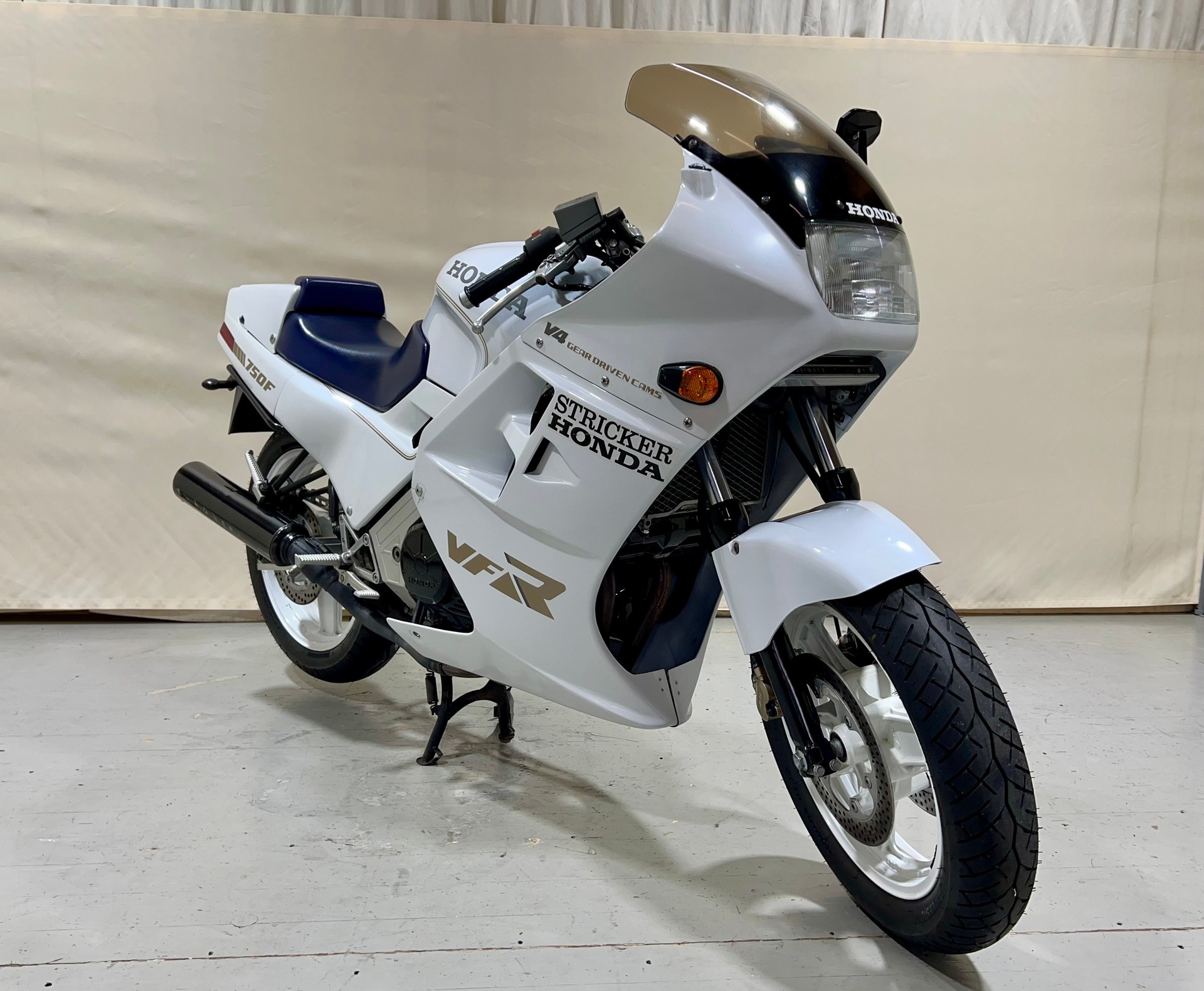 HONDA VFR 750 F G/H-image-9