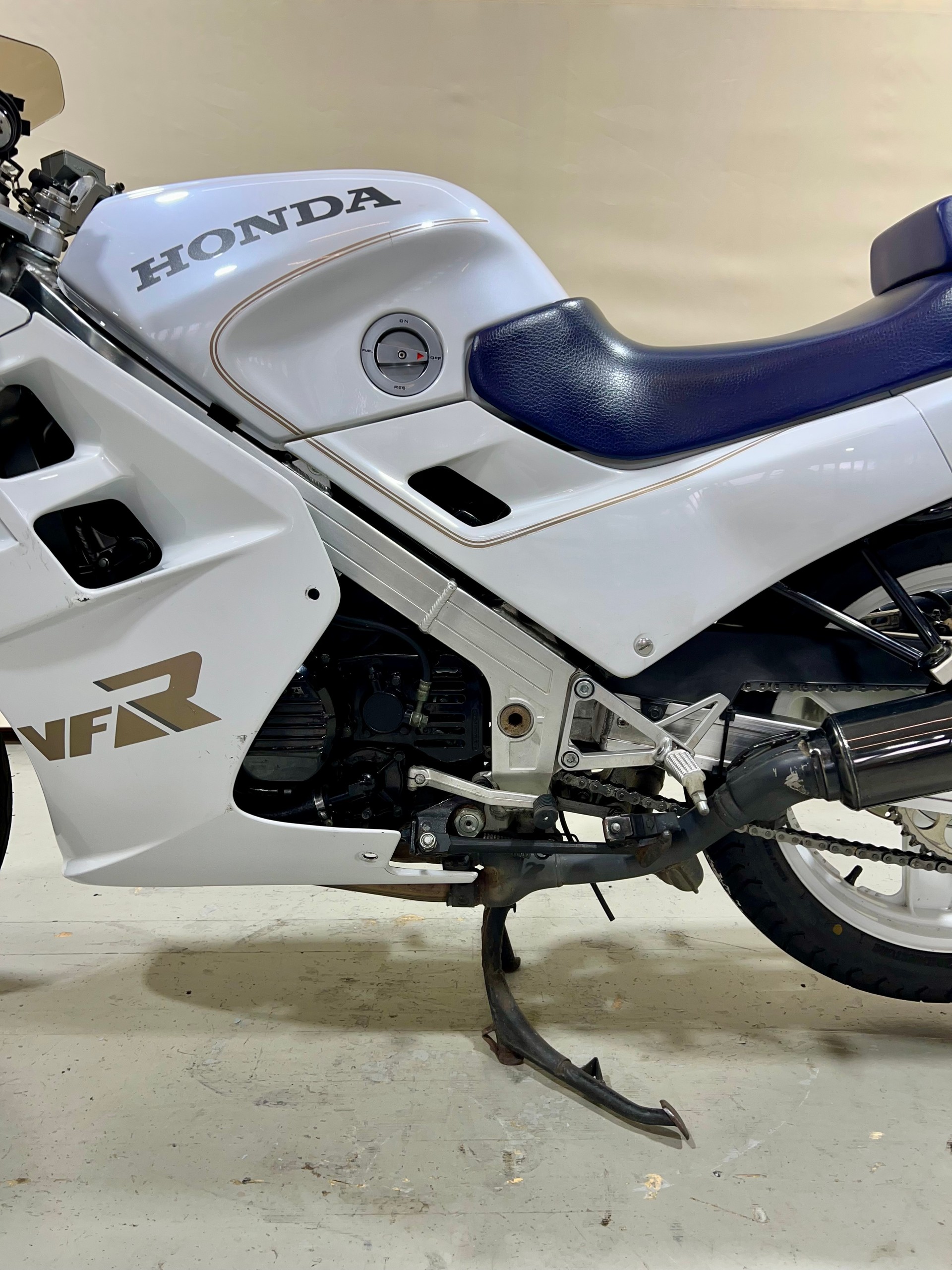 HONDA VFR 750 F G/H-image-6