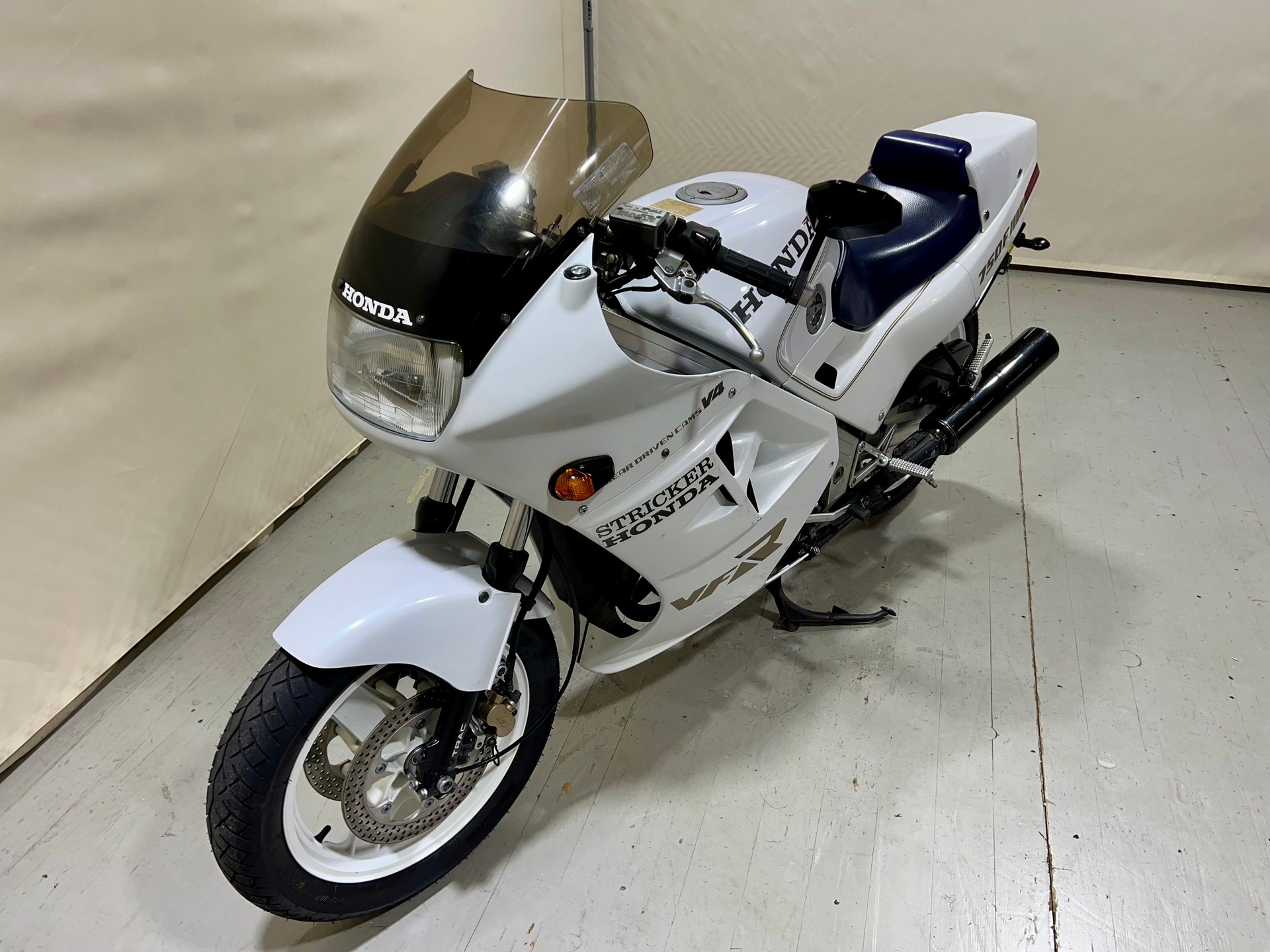 HONDA VFR 750 F G/H-image-14