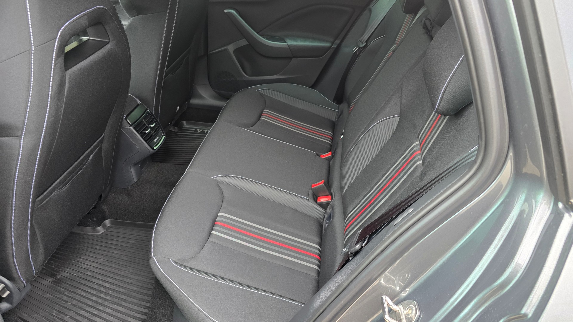 SKODA Scala 1.5 TSI Monte Carlo DSG-image-8